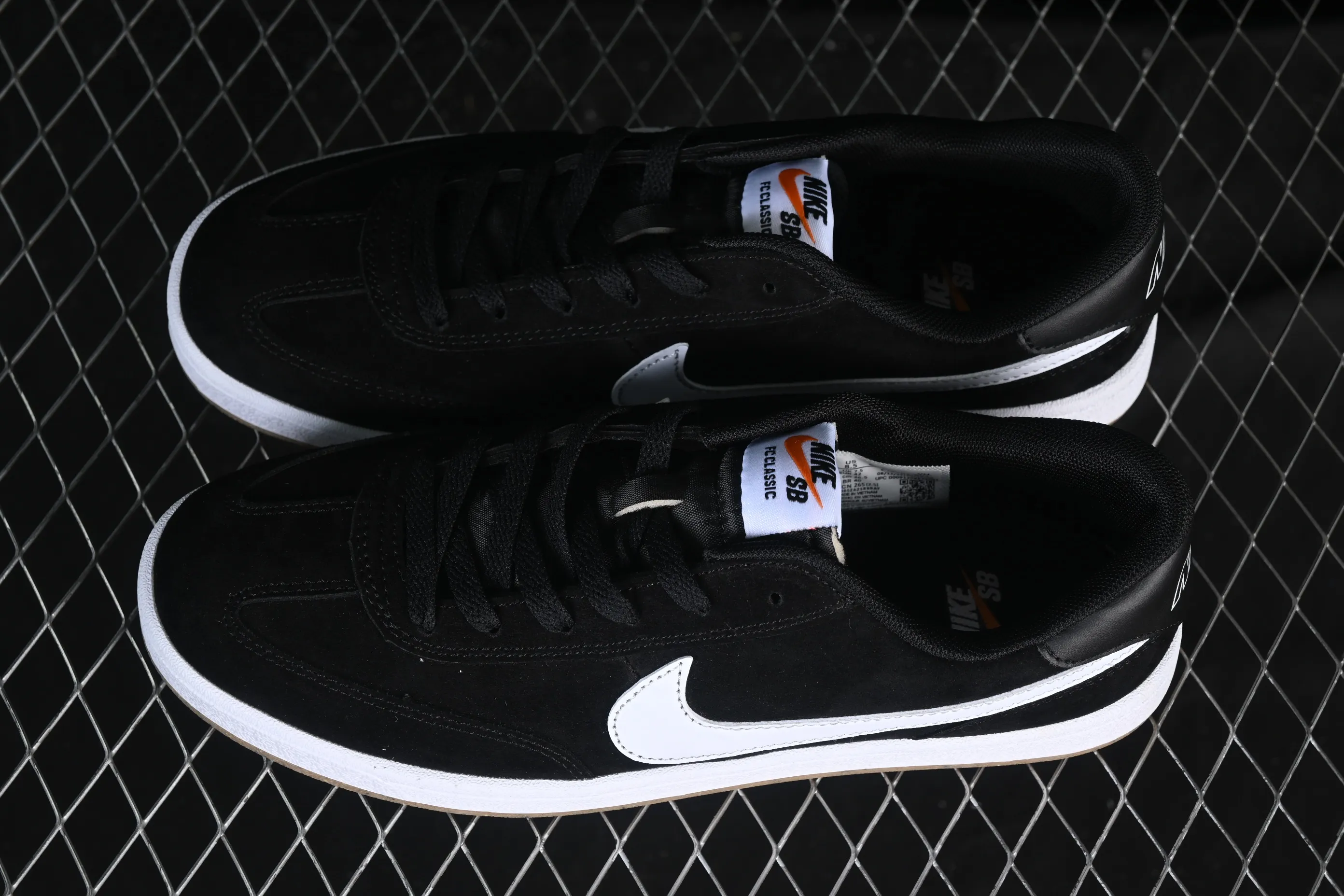 All categories Nk SB Dunk series Nike SB Fc Classic campus sneakers Nike SB Fc Classic Nike autumn and winter campus casual sneakers CJ9961-001